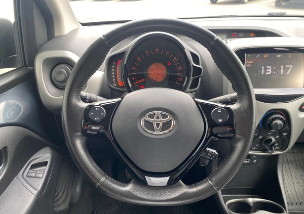 Toyota Aygo cena 37500 przebieg: 115217, rok produkcji 2017 z Pilica małe 191